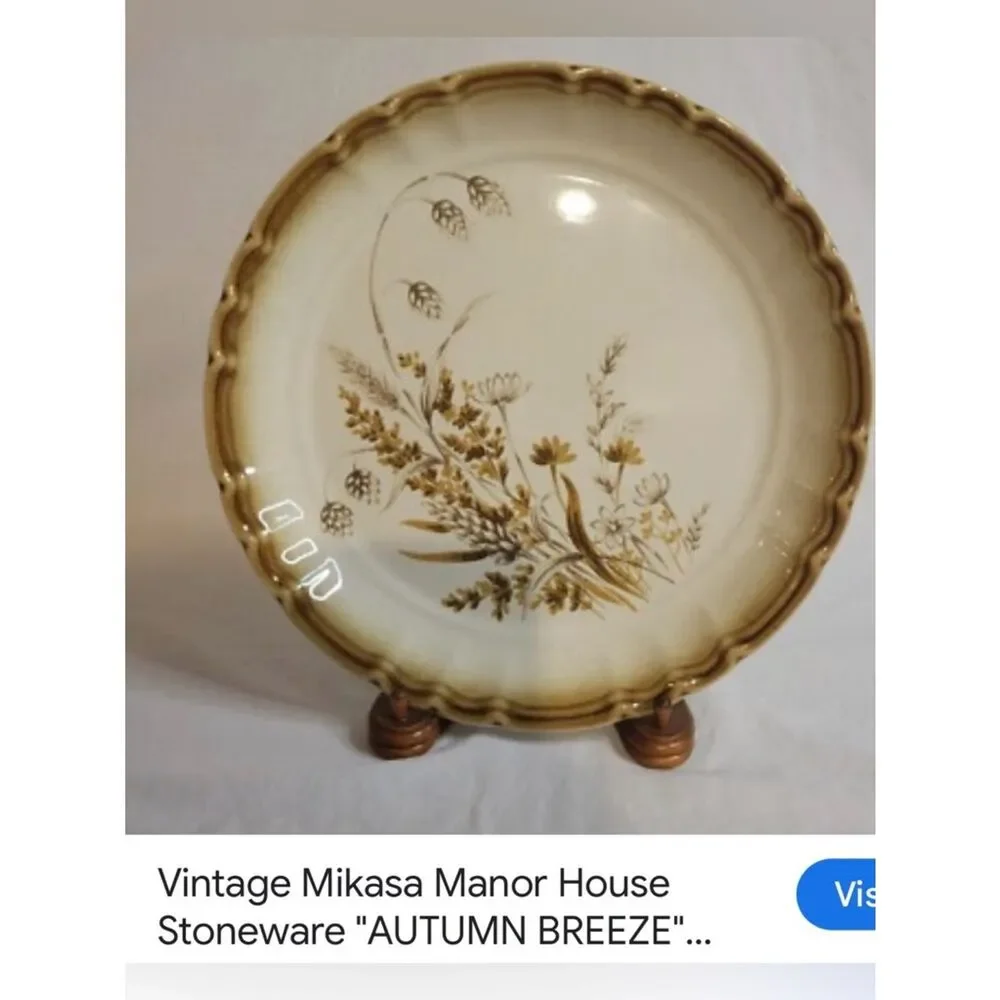 Mikasa Manor House Autumn Breeze Cream Brown Floral Scalloped 2 Dessert Plates